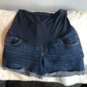 Maternity shorts